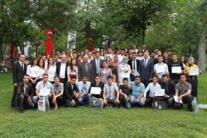 Gönüllü öğretmenler 800 öğrenciyi üniversiteli yaptı