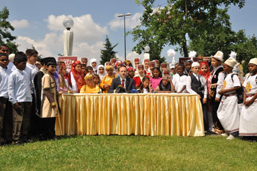 Dünya Yetimleri Türkiye’yi selamladı