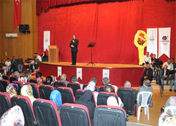 Kırşehir’de Peygamber aramızda konferansı