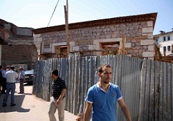 74 yıl ev olarak kullanılan cami aslına dönüyor