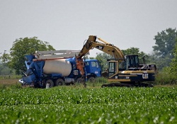 Yunanistan sınıra çit çekiyor