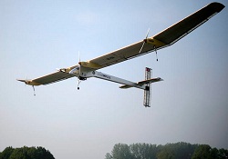 Akaryakıtsız ilk kıtalararası uçuşunu gerçekleştirdi