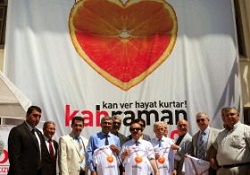 Adana'da Dünya kan verme rekor denemesi