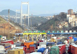 Köprü ve otoyollar yine para bastı