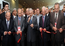 Bölünmüş yollar 9,4 milyar tasarruf ettirdi