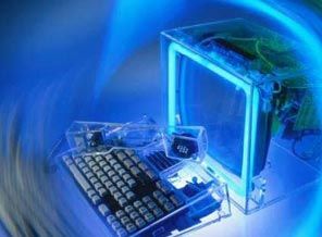 Acarer: Bilişim şirketleri Türkiye'yi üs yapsın