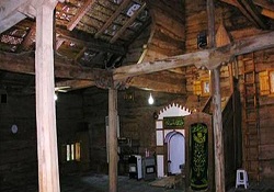 Çivisi bile olmayan cami, yüzyıllardır ayakta