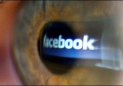 Facebook'tan 'özel mesaj' itirafı