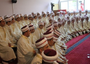 Kur'an'a gönül veren 63 hafız uğurlandı