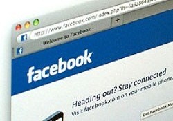 Facebook'ta İlginç 'Bebek' Engeli