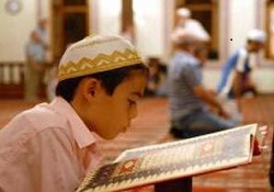 Tarihi kilisede Kur'an eğitimi