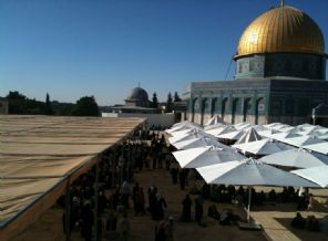 Mescid-i Aksa'da Filistinliler'e iftar