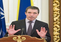 Rasmussen Kosova için uyardı