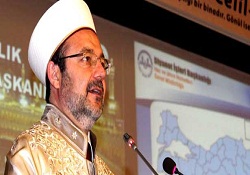 Görmez de Srebrenitsa Çiçeği'ni taktı