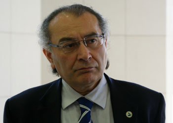 Eşim başörtülü diye düşman görüldüm!