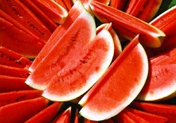 Kanserden korunmak için bol bol karpuz tüketin
