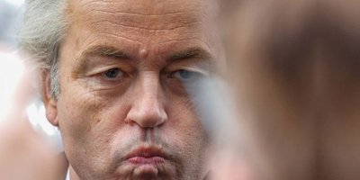 Hollanda'da hoparlörden okunan ezan ırkçı Wilders’i çıldırttı