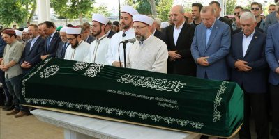 Mehmed Şevket Eygi dualarla ebedi aleme uğurlandı