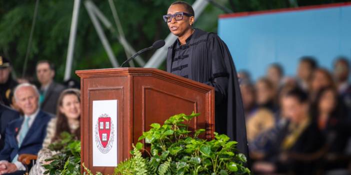 Siyanist lobi bastırdı, Harvard rektörü israil yüzünden istifa etti