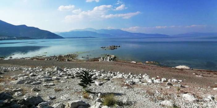 Eğirdir Gölü için dua çağrısı: Kuraklık sebebiyle ikiye ayrılma tehlikesi yaşıyor
