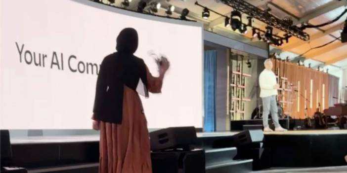 Müslüman personel kız protesto etti: Microsoft Gazze'deki soykırımı destekliyor!