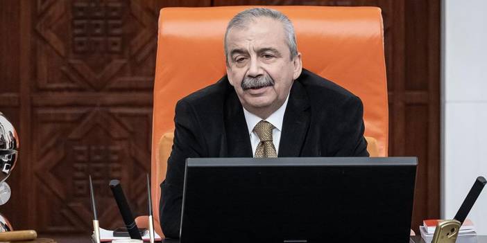 Sırrı Süreyya Önder: Said Nursi'nin Risale-i Nur eserlerini okurum, külliyatım kitaplığımın en üstündedir