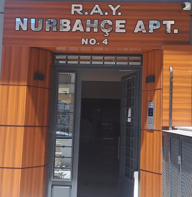 nurbahce-apartmani-ana-kapisi.jpg