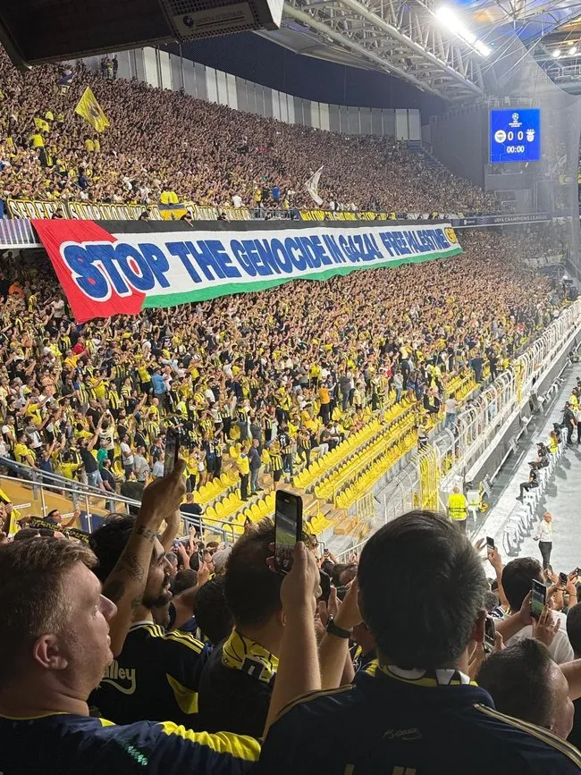 0x0-fenerbahceden-gazze-cagrisi-soykirimi-durdurun-1755716767398-1.webp