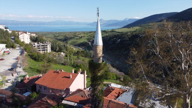 isparta-da-sarmasikli-minare-gorenlerin-dikka-2-19854701-amp.jpg