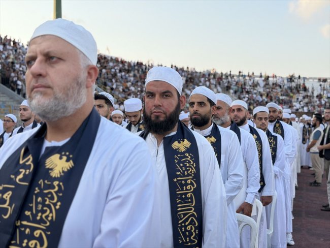 suriye-nin-lazkiye-ilinde-1000-hafiza-odul-ve-20211010-amp.jpg