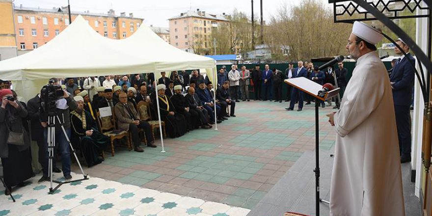 Mehmet Görmez: Said Nursi Kostroma camisinde Tatarlara Kur'an öğretti