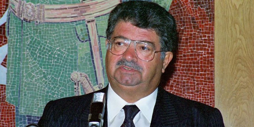 Turgut Özal, ceza kanununu Said Nursi'nin avukatı Bekir Berk'e sordu