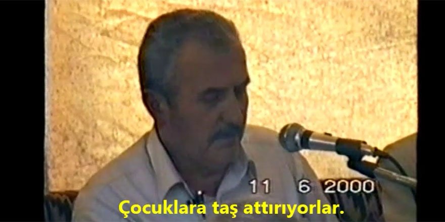 Said Nursi'yi görünce çocuklara taş attırıyorlar