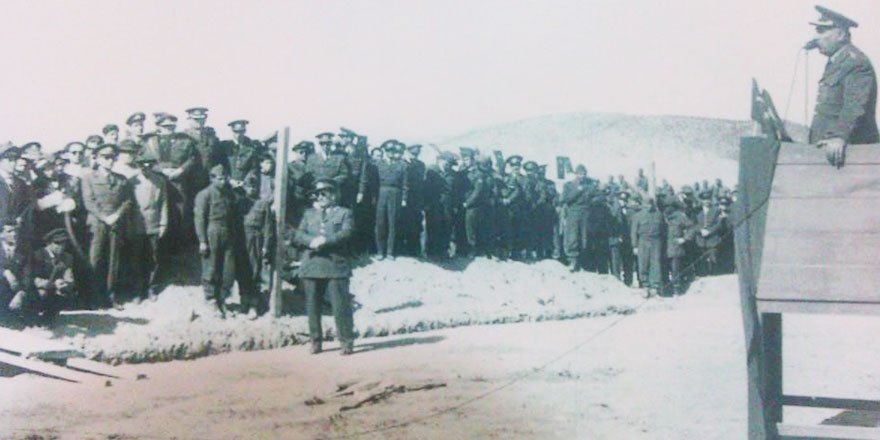 Askerlerin Said Nursi'yi Isparta Tugay Camii'nin temel atma törenine çağırması ve yaşananlar